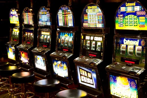 Book of Dead slot game interface on hokiterus88 login showing Egyptian theme and reel layout